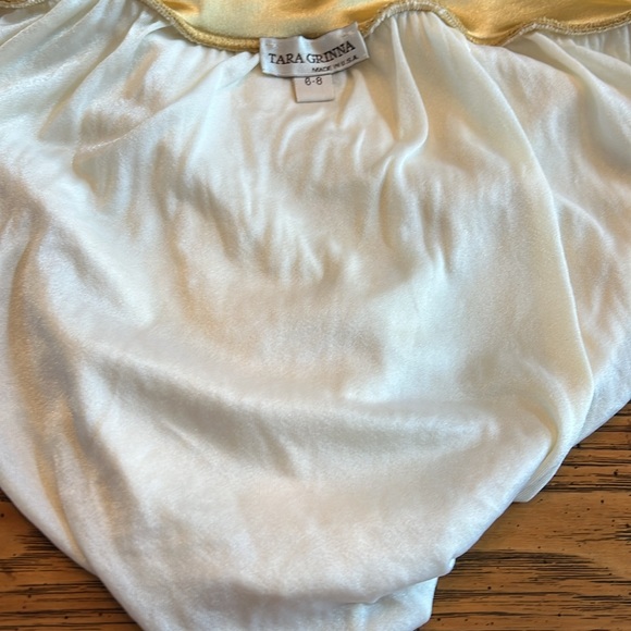 Tara Grinna designer 2pc swim suit. Gold/white.underwire lined bra32-36D. 6/8bot - Picture 9 of 9